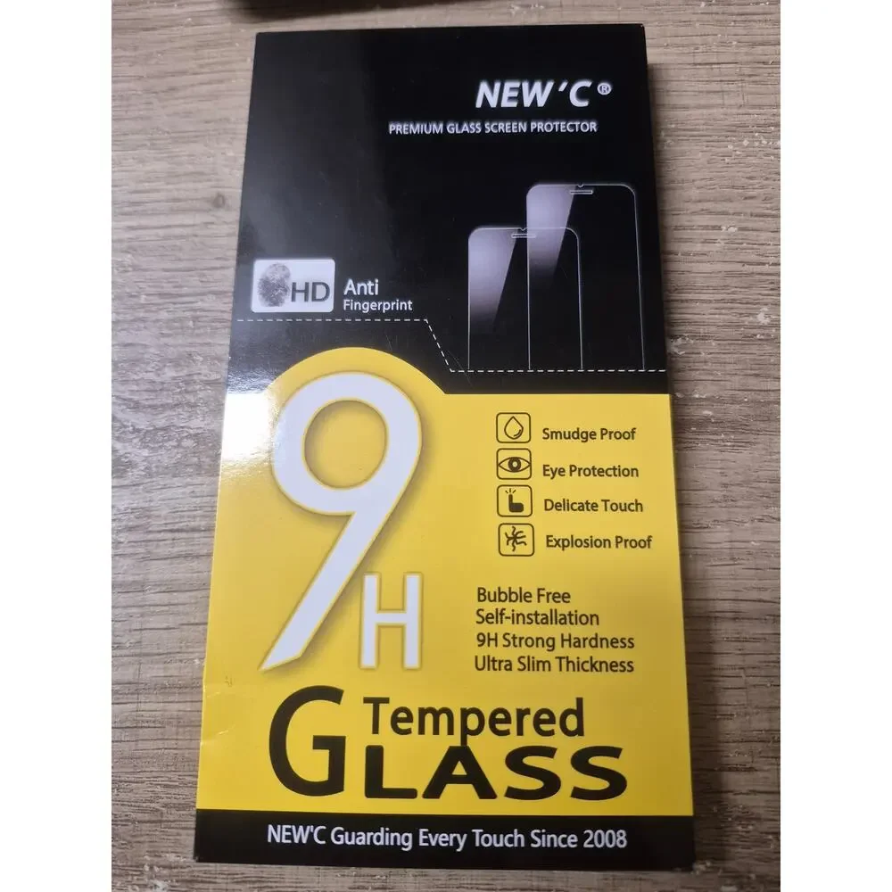 2 iPhone 15 Pro Max Screen Protector (6.7 inch) + 2 Camera Lens Protector s1